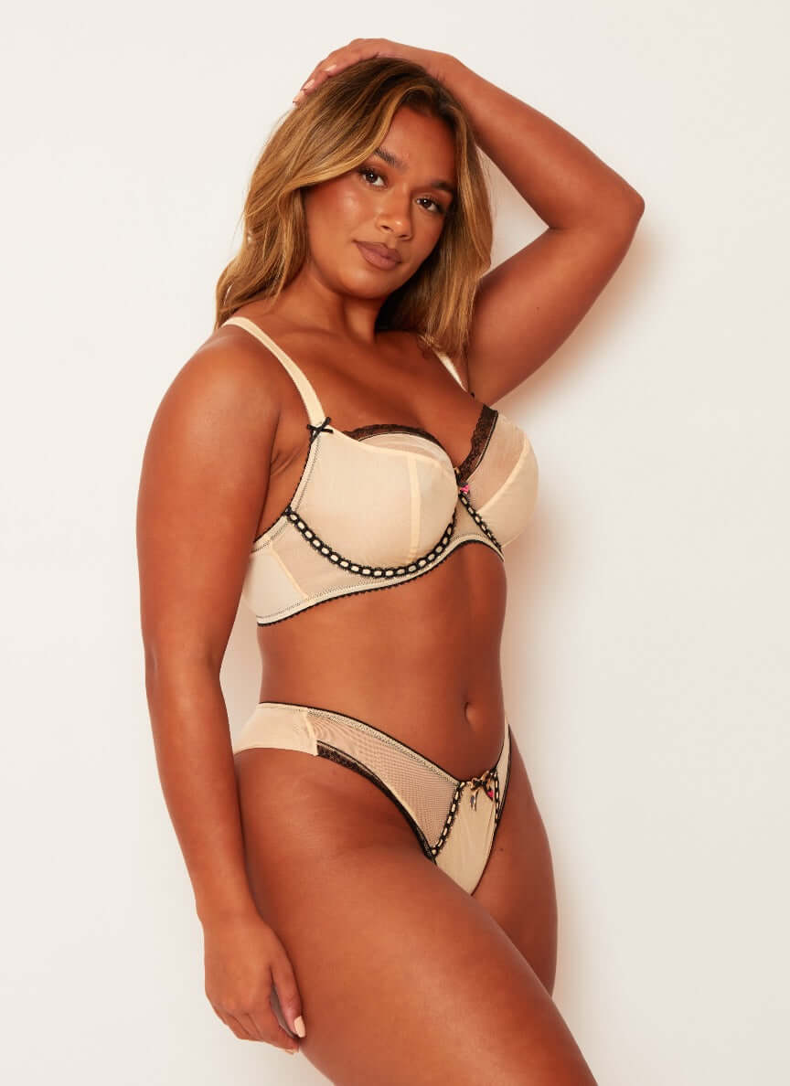 Nichole Set : Vintage Ivory